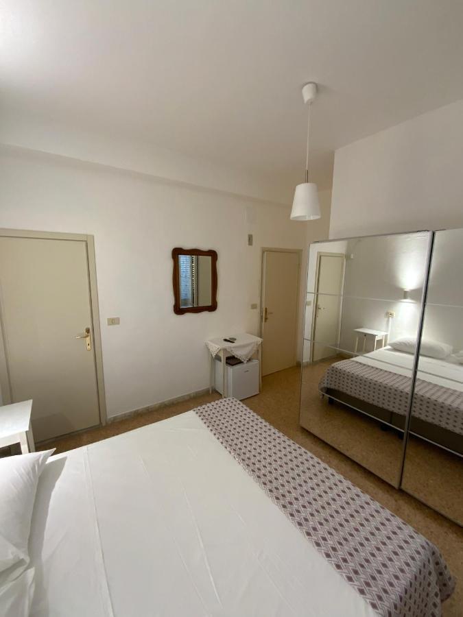 Hotel Naviglio Marina di Pietrasanta Eksteriør bilde